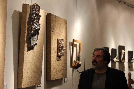 فعلا تغییری در دفتر تجسمی انجام نمیشود