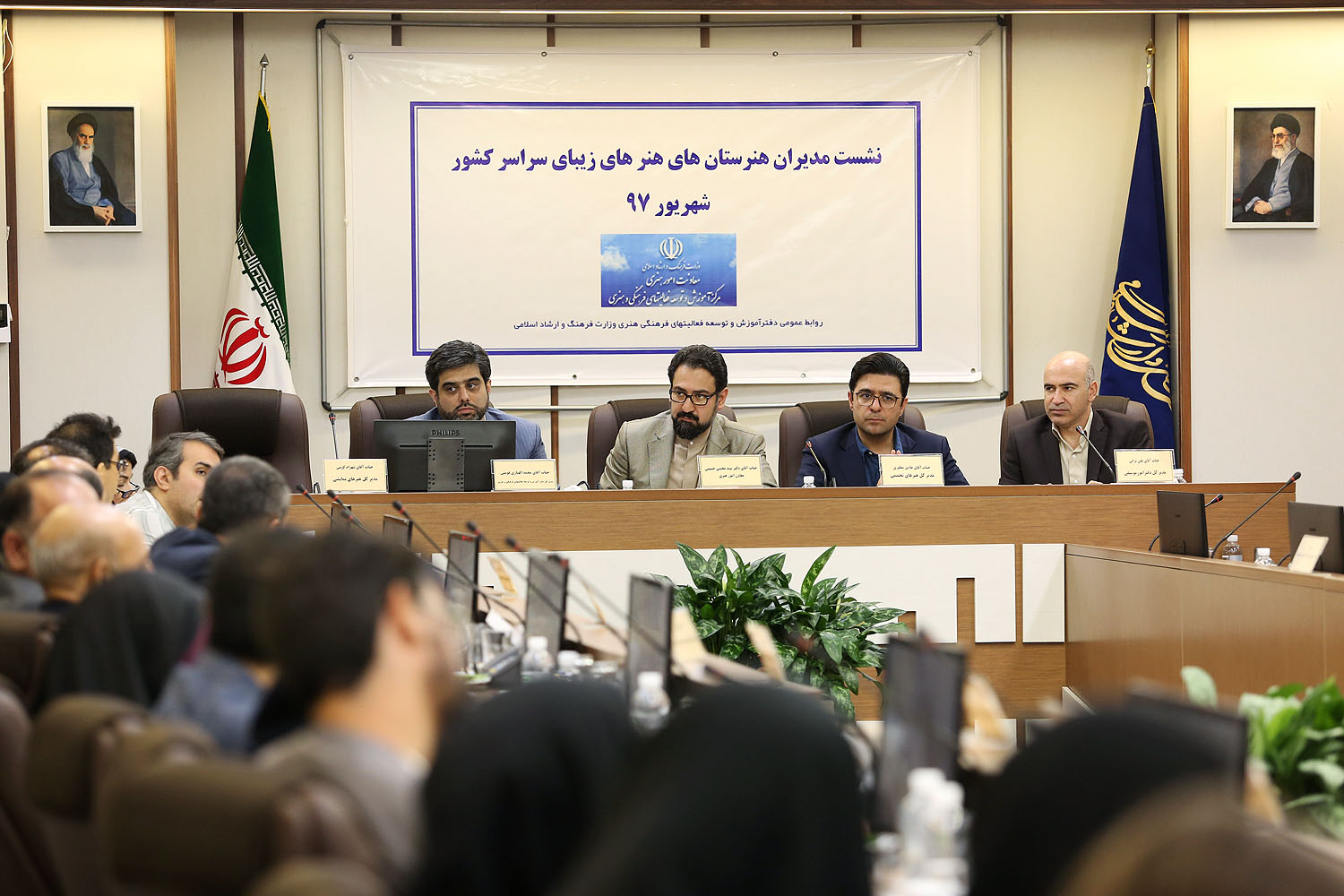 حسینی : هنرستانها شیرازه آموزش هنر در کشور هستند