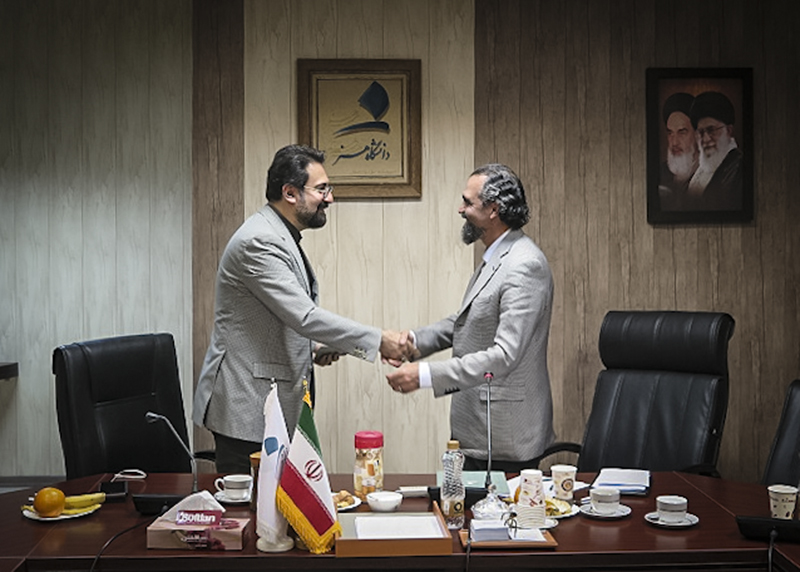تفاهم نامه همکاری معاونت هنری و دانشگاه هنر امضا شد