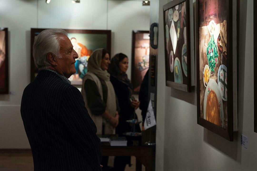 گزارش تصویری نمایشگاه "حصارهای تنهایی یک زن" در گالری شلمان