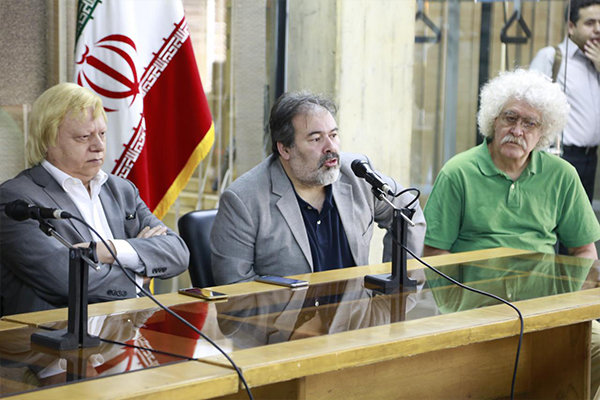 سرپرست موزه هنرهای معاصر تهران: پشیمانی از میزبانی بینال عکاسی/مسئولیت «آهنگ آفتاب» را می پذیرم